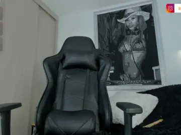 Bongacams Best live sex cam show of BellaRossi