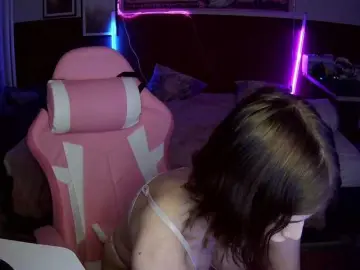 Bongacams Nude Webcam of KrissCherri