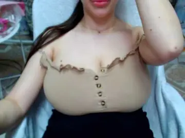 Bongacams Best live sex cam show of SeuHot