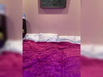 Bongacams Live Sex Cam of MILKIWAYSEX23