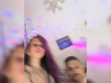 Bongacams Free Porn Cam of VIP17CoupleDream