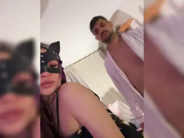 Bongacams Free Porn Cam of VIP17CoupleDream