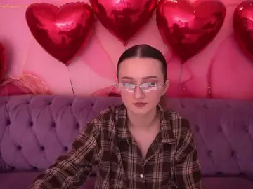 Bongacams Adult Webcams of CyrenaLuxe