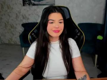 Bongacams Watch Live Sex Cams of SnowingWinter