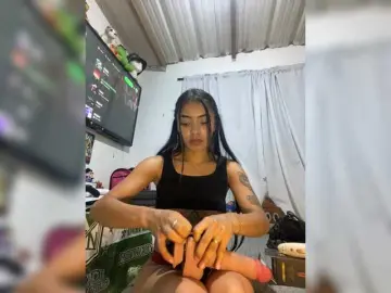 Bongacams Free Live Porn of Pocahot-ass