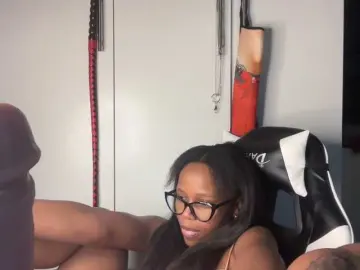 Bongacams Live Sex Cam of SexyBaddie