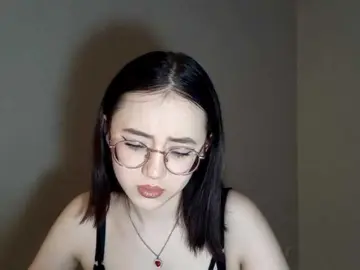 Bongacams Free Live Porn of MyrleHenggeler