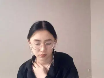 Bongacams Watch Live Sex Cams of MyrleHenggeler