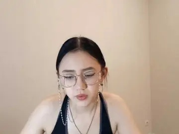 Bongacams Free Live Porn of MyrleHenggeler