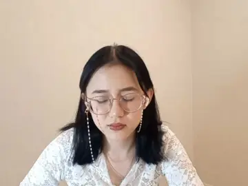 Bongacams Free Live Porn of MyrleHenggeler