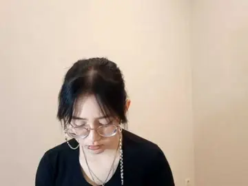 Bongacams Sex Cam of MyrleHenggeler