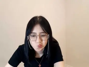 Bongacams Live Sex Cam of MyrleHenggeler