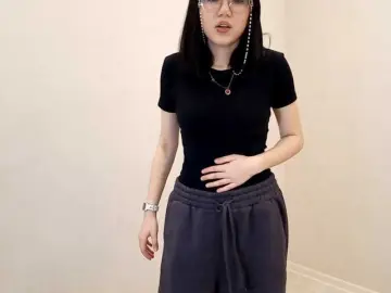 Bongacams Live Porn of MyrleHenggeler