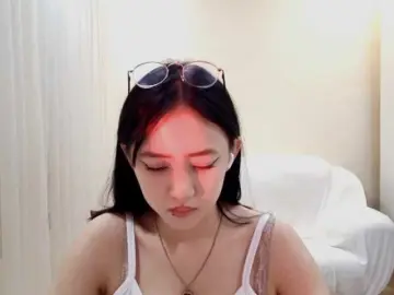 Bongacams Live Sex Cam of MyrleHenggeler
