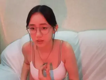 Bongacams Live Porn of MyrleHenggeler