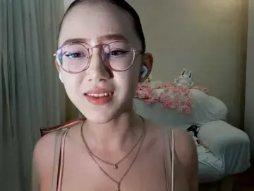 Bongacams Free Porn Cam of MyrleHenggeler