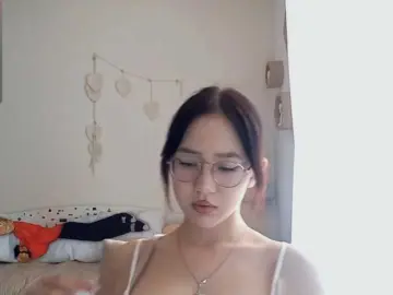 Bongacams Free Live Porn of MyrleHenggeler