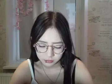 Bongacams Nude Webcam of MyrleHenggeler