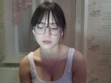 Bongacams Watch Live Sex Cams of MyrleHenggeler
