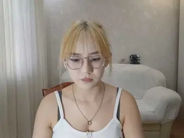 Bongacams Free Live Porn of MyrleHenggeler