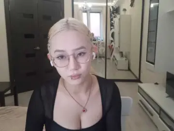 Bongacams Live Porn of MyrleHenggeler