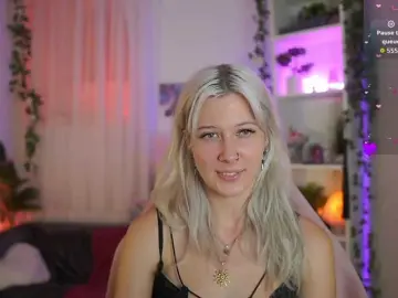 Bongacams Watch Live Sex Cams of EmilySwan