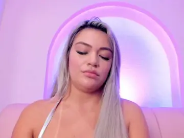 Bongacams Watch Live Sex Cams of milaowens