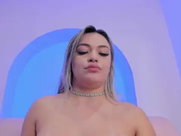 Bongacams Watch Live Sex Cams of milaowens