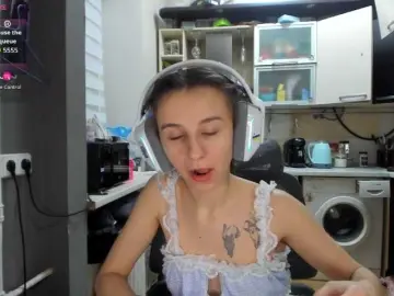 Bongacams Best live sex cam show of KikNika