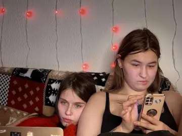 Bongacams Best live sex cam show of 2Love-Love2