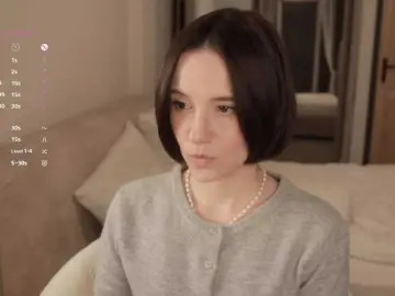 Bongacams Live Sex Cam of -FemaleEssence-