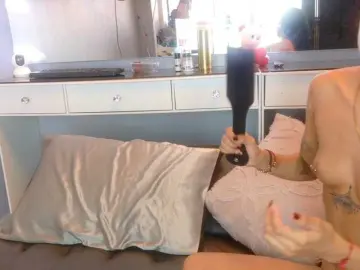 Bongacams Free Porn Cam of farianachocolatecrememia