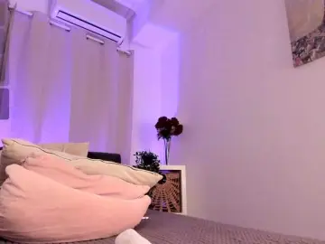 Bongacams Best live sex cam show of Divine-Madness