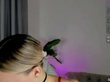 Bongacams Free Porn Cam of IceStrawberry