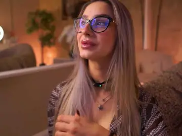 Bongacams Free Live Porn of MaddieBryggs