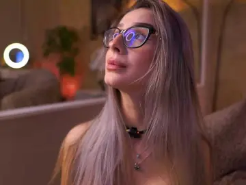 Bongacams Nude Webcam of MaddieBryggs