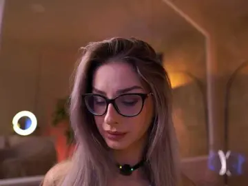 Bongacams Adult Video Chat of MaddieBryggs