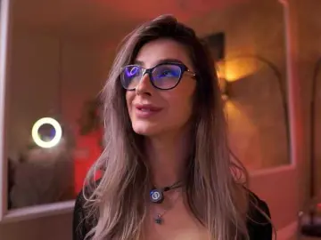 Bongacams Best live sex cam show of MaddieBryggs