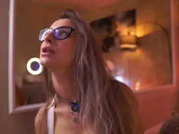 Bongacams Adult Video Chat of MaddieBryggs