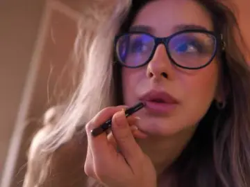 Bongacams Live Sex Cam of MaddieBryggs