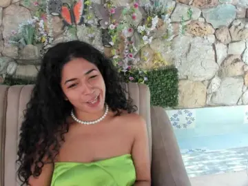 Bongacams Watch Live Sex Cams of NadiaKarim