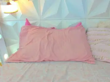 Bongacams Sex Chat of cutelatinaxxx