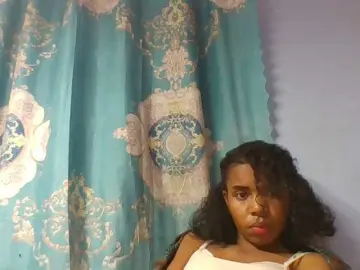Bongacams Watch Live Sex Cams of Emelie1a