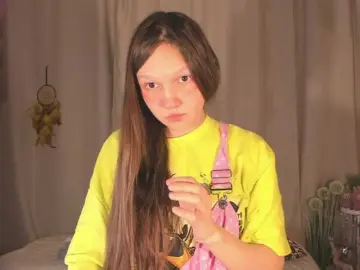 Bongacams Free Live Porn of Cute-Lolly