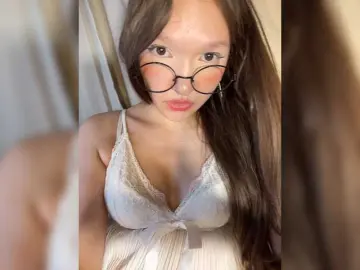 Bongacams Adult Webcam of Cute-Lolly