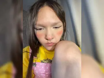 Bongacams Free Porn Cam of Cute-Lolly