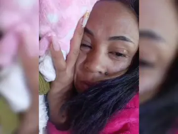 Bongacams Sex Cam of Roxanne03