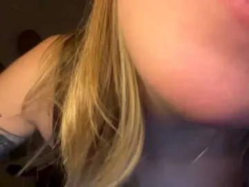 Bongacams Live Sex Cam of RoxyHorny