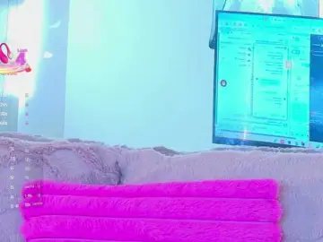 Bongacams Watch Live Sex Cams of IsaValencia