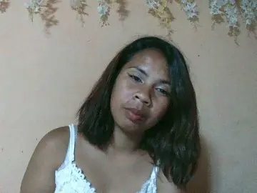 Bongacams Nude Webcam of Cathalia3105